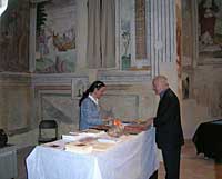Il professor Gaetano Brambilla al bookshop